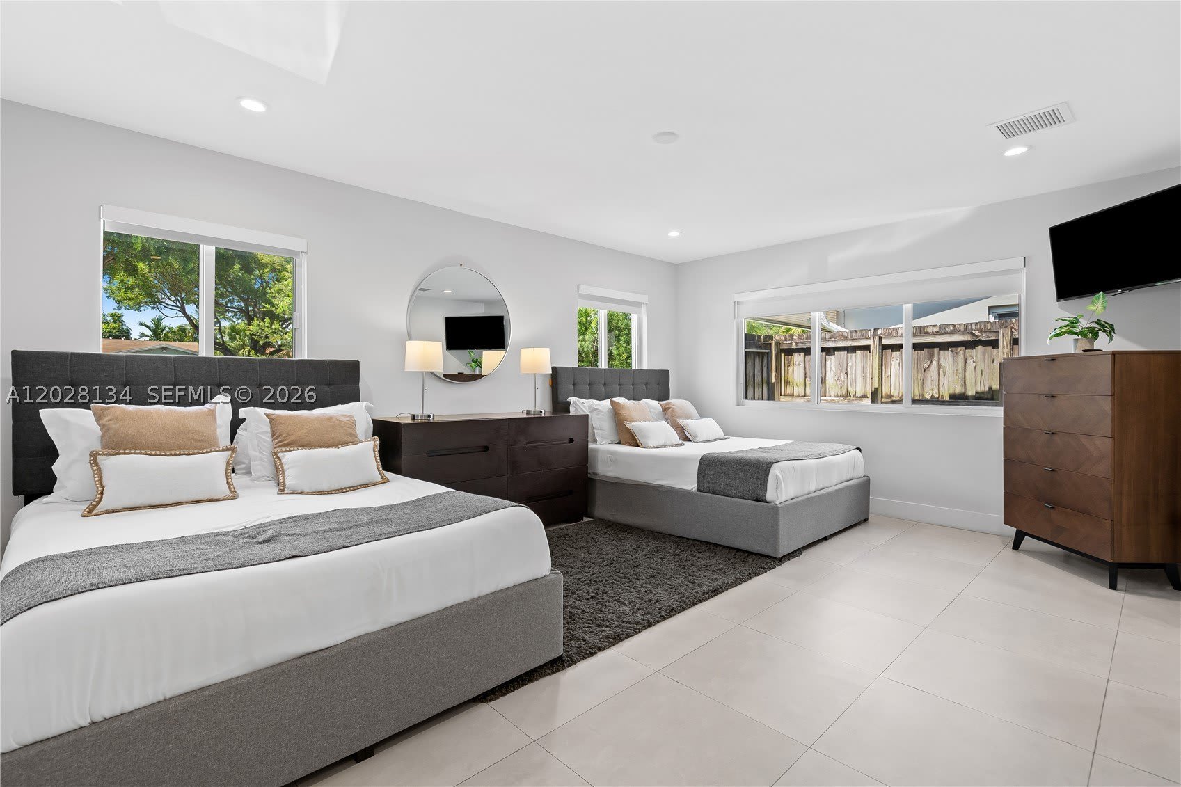 1329 Funston – photo 1