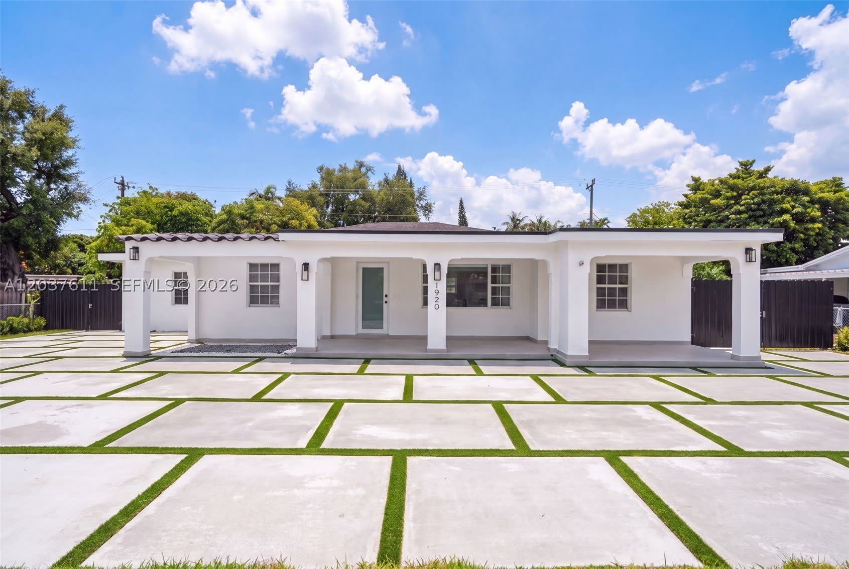 1920 SW 67th Ave – photo 1