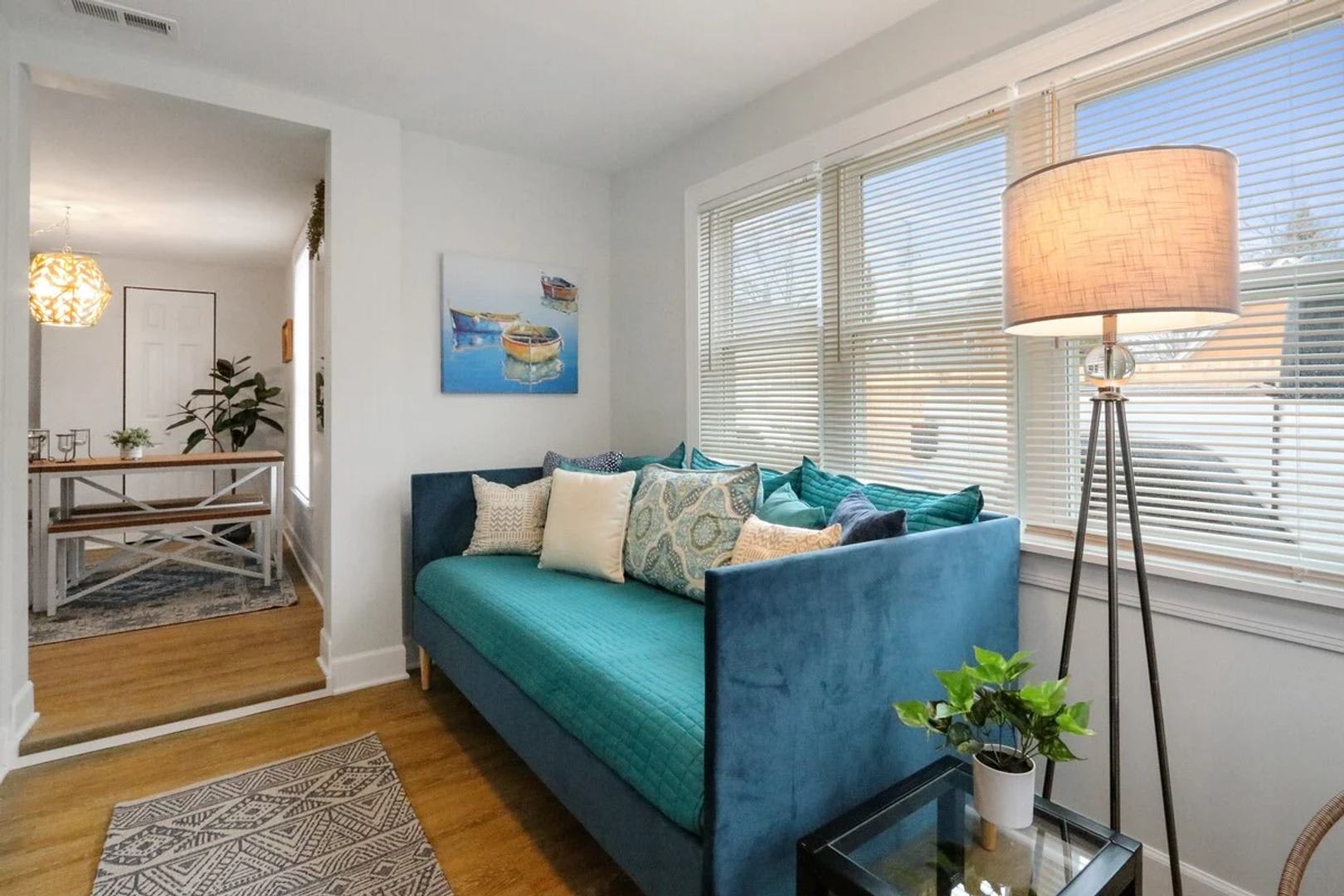 Historic Downtown Lake Geneva Carriage House Available For Monthly Mid Term Rentals – photo 4