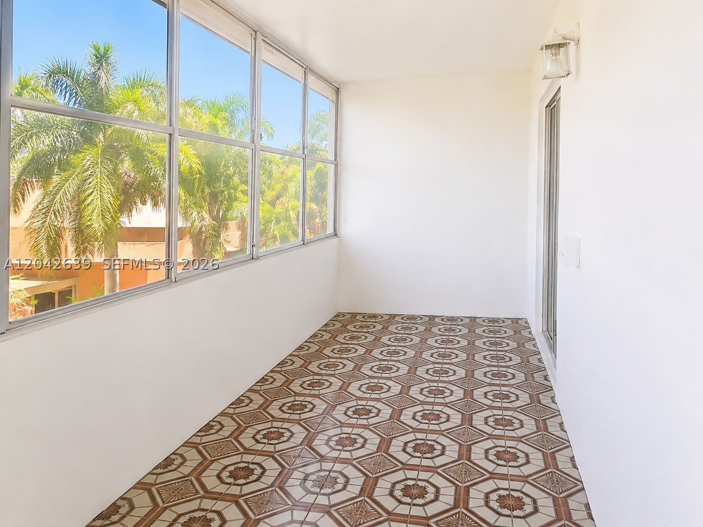 500 Village Green Cir W – photo 4