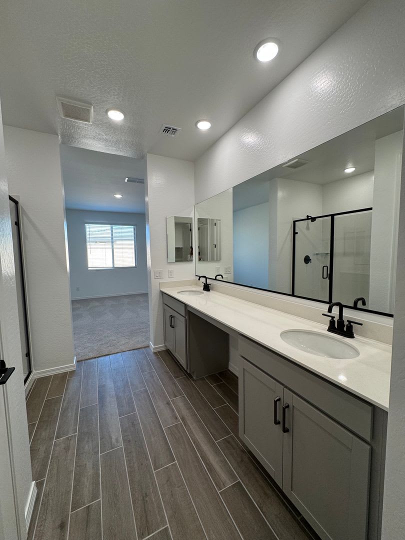 LIKE NEW HOME IN PEORIA – photo 3