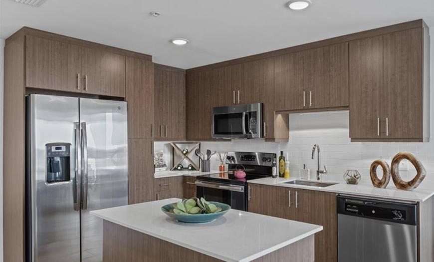 1371 W 33RD St. – photo 2