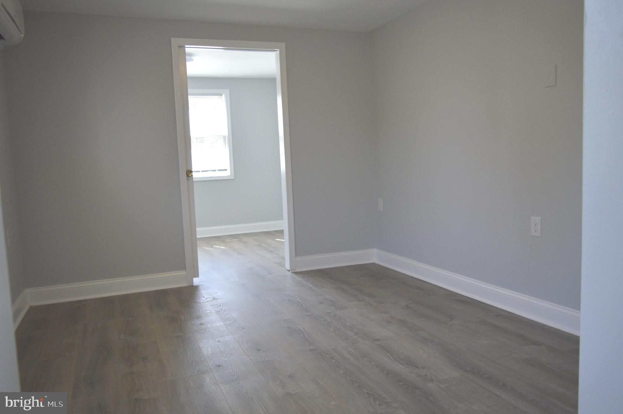 118 E MAPLE Avenue – photo 4