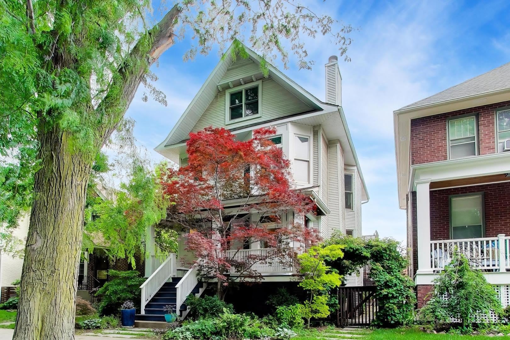 2010 W Bradley Place – photo 2