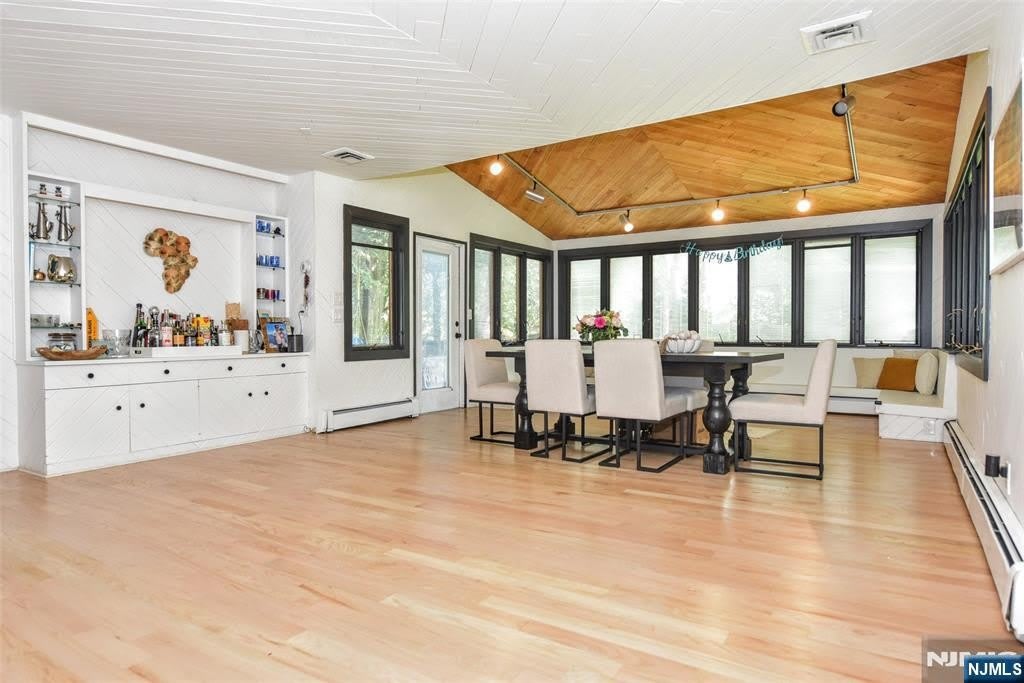 388 Carriage Lane – photo 4