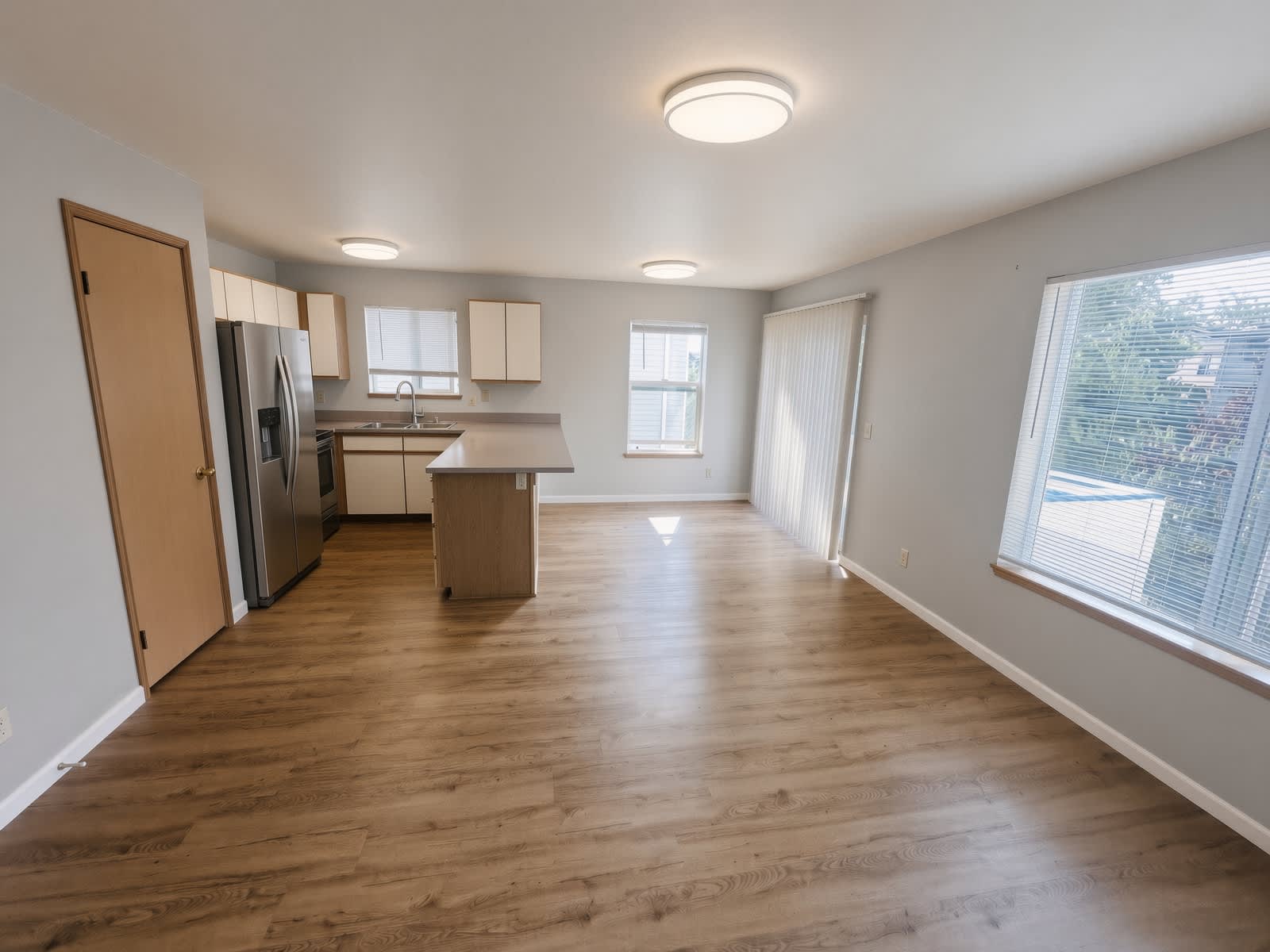9500 Fremont Ave N 202 – photo 2