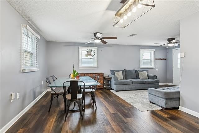 2220 LLOYDS Avenue – photo 5