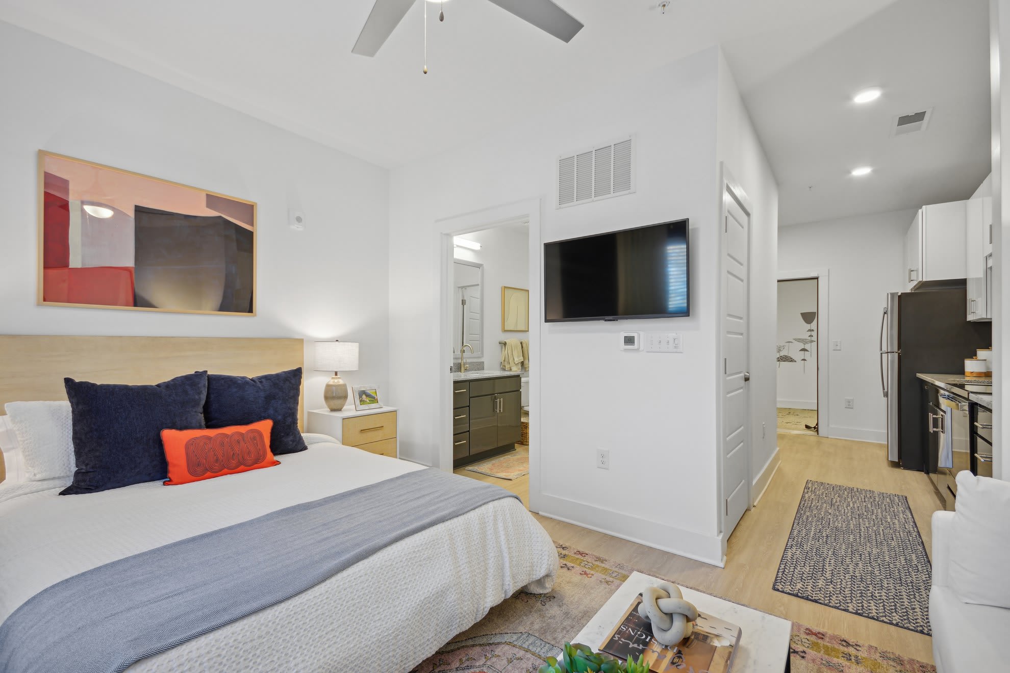 Link Apartments Calyx – photo 4