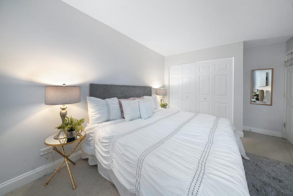 2131 N Larrabee St – photo 3