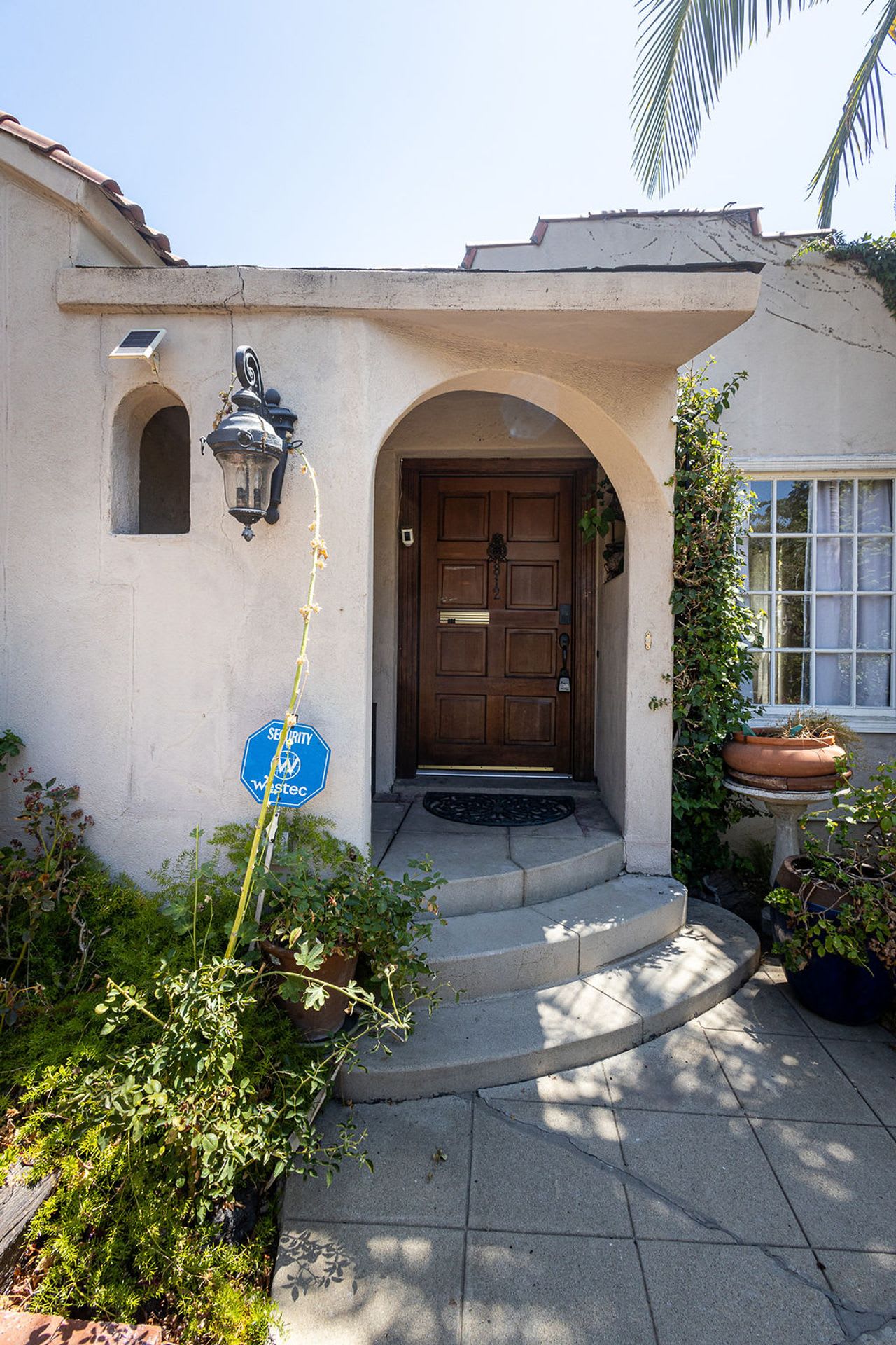 Warm & Welcoming Home Near Melrose with Room to Live, Work & Create – photo 5
