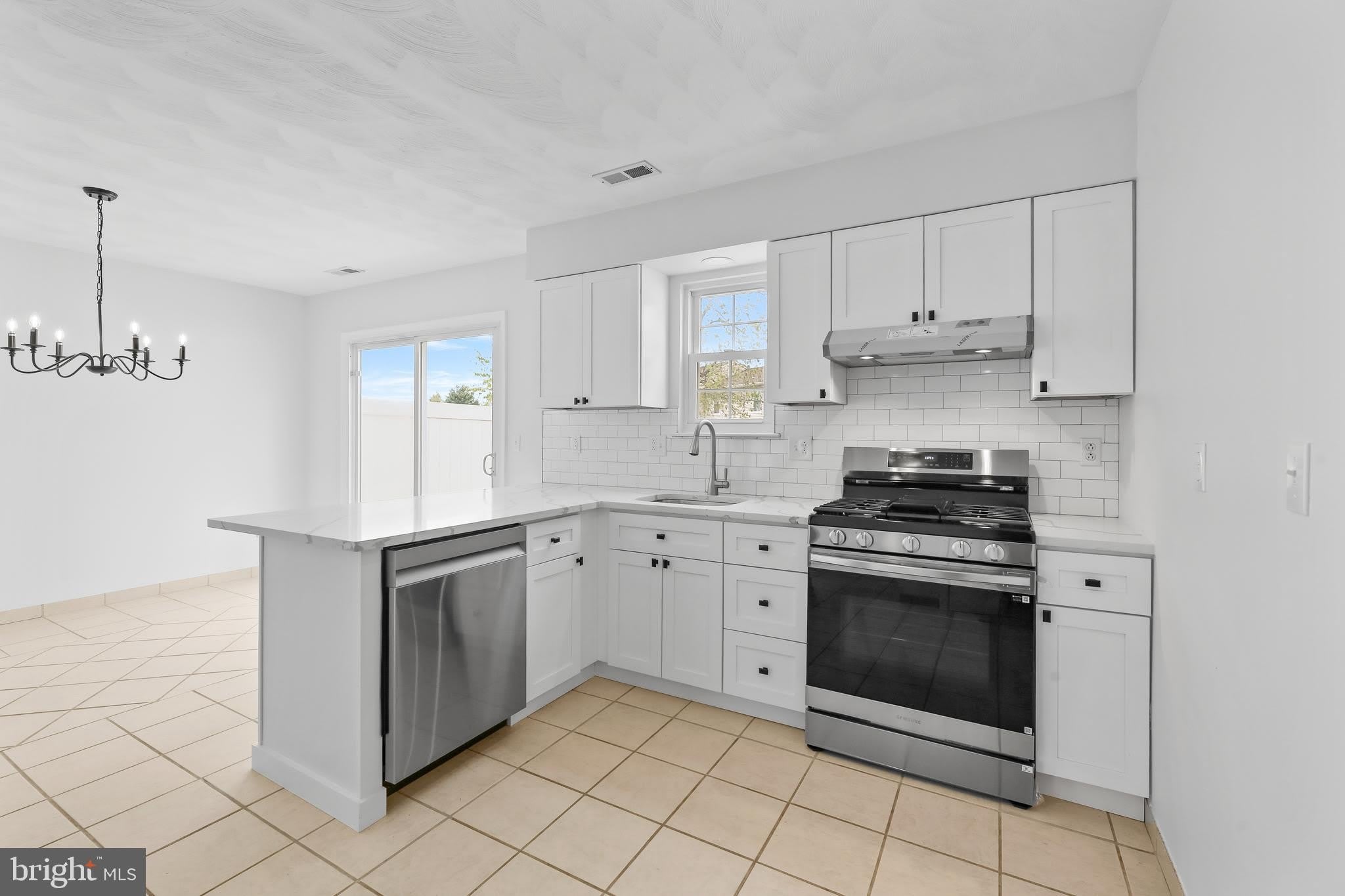315 CATALANO Lane – photo 5