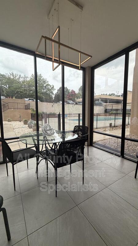 1825 Saint Julian Pl – photo 4