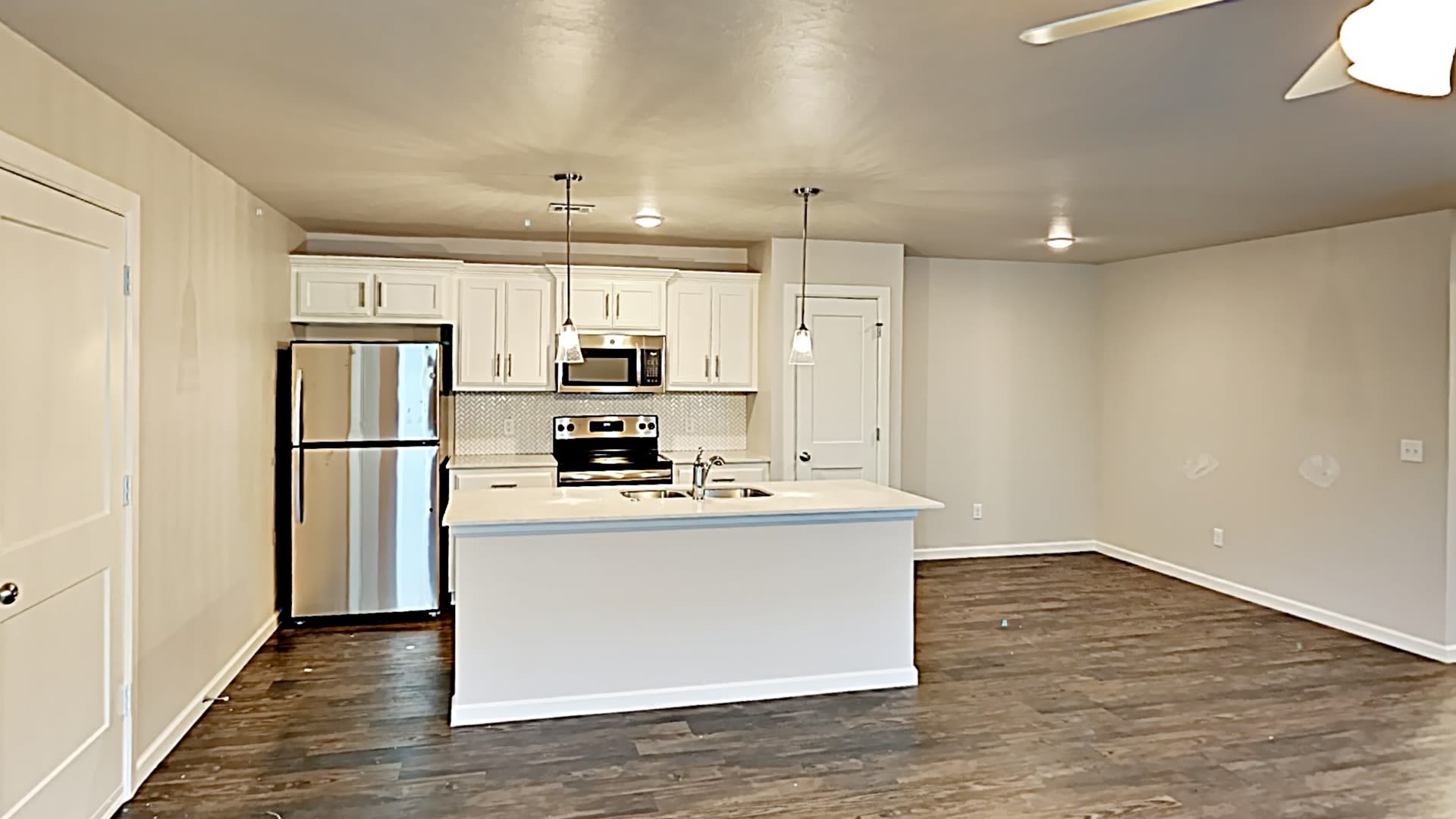 3 Bedroom 2 Bathroom 2 Car Garage Duplex Near Tinker AFB – photo 5
