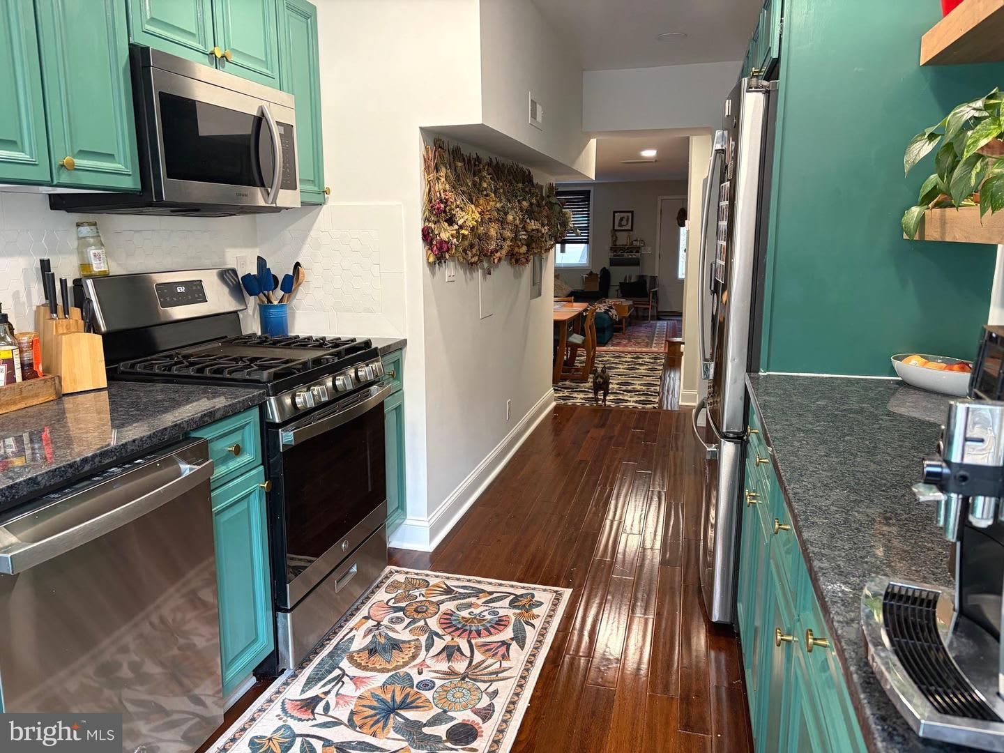 Beautifully Renovated 3 Bedroom 2 Bathroom Home In The Highly Sought After Canton Fells Point Neighborhood – photo 5