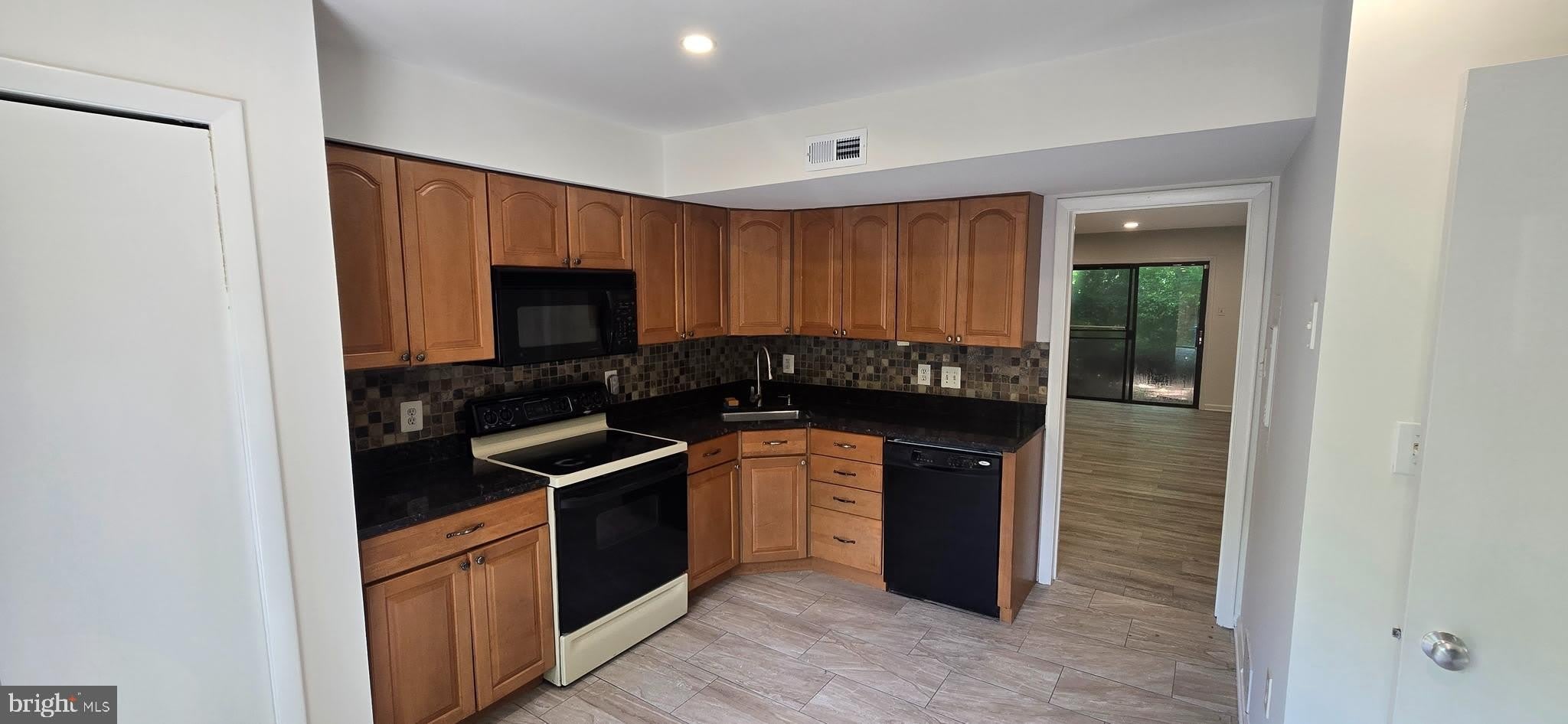 11922 ESCALANTE Court – photo 5