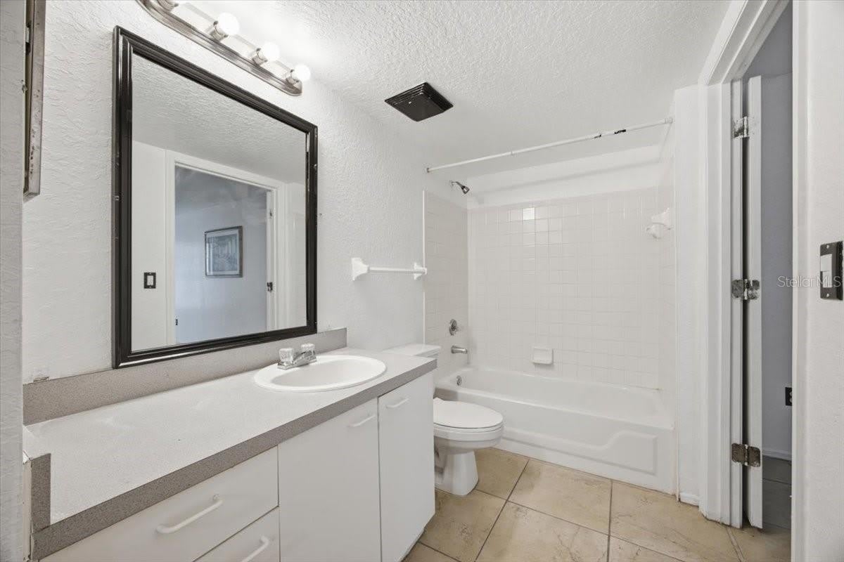 1602 COLUMBIA ARMS Circle – photo 4