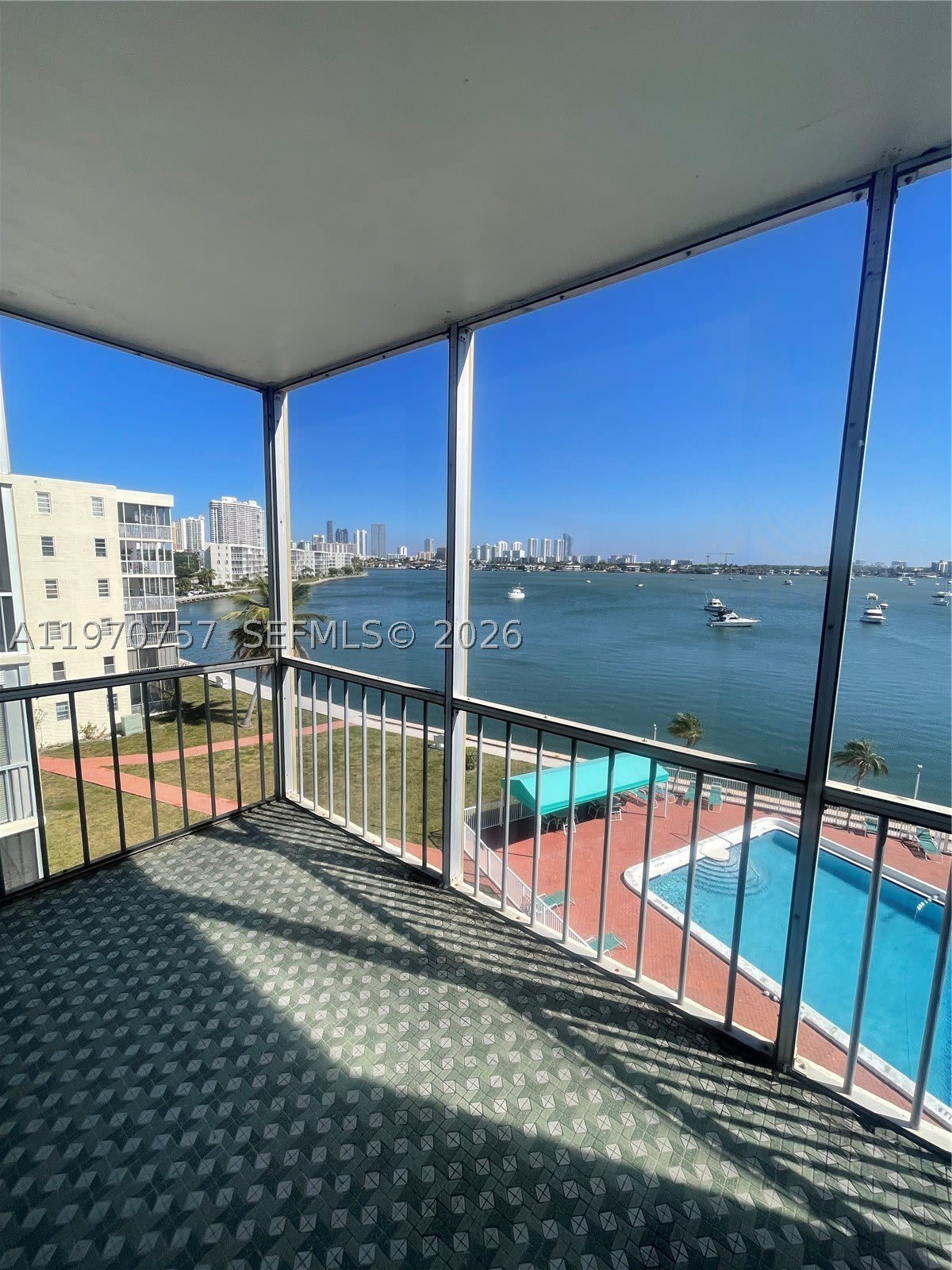 2910 Point East Dr – photo 4