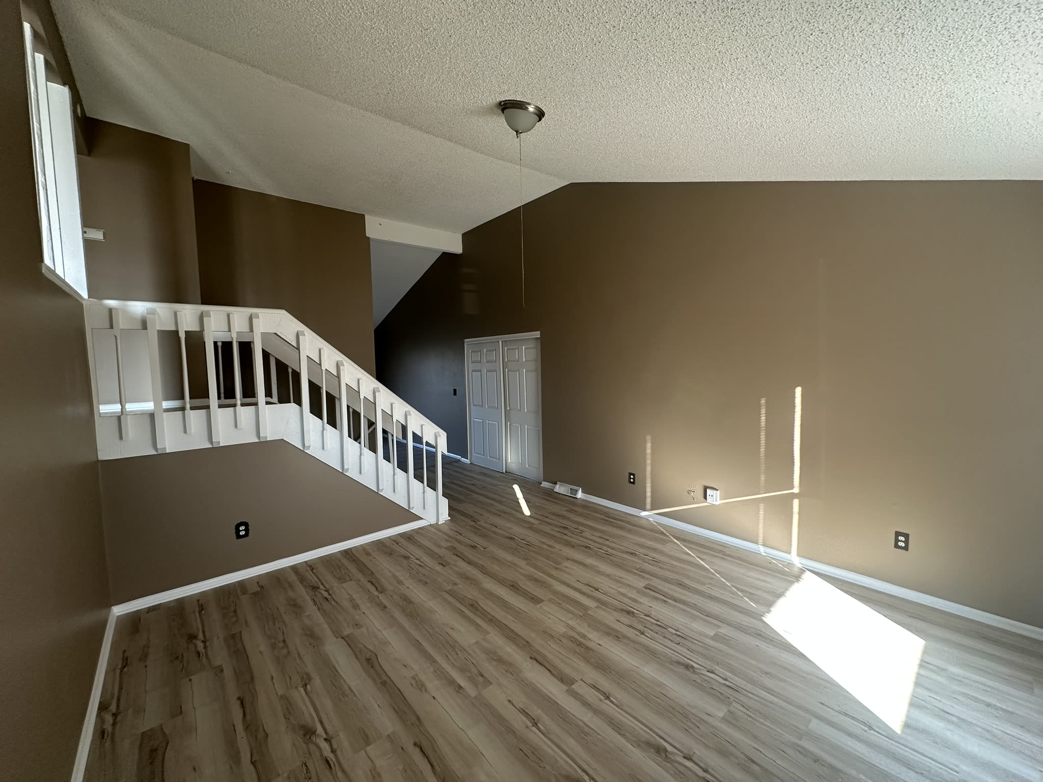 8456/58 Lane Drive – photo 3