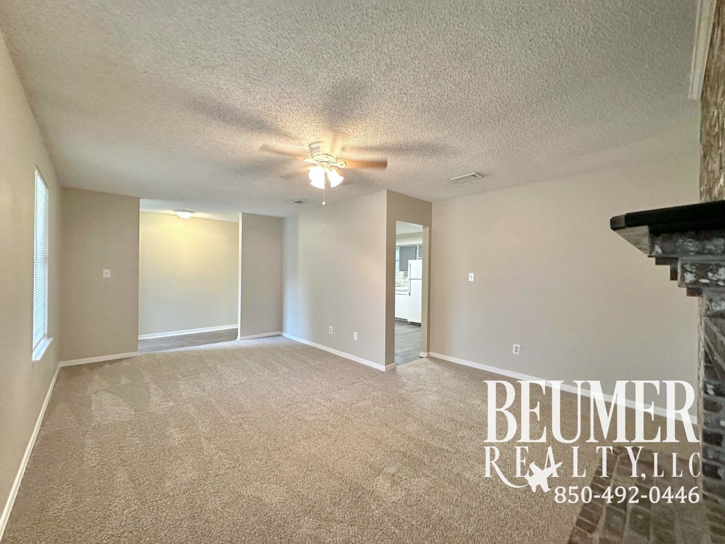 3 bd 2 bath 1275 sqft Home For Rent – photo 3