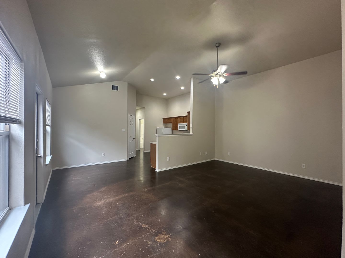 Townhome for rent – photo 2