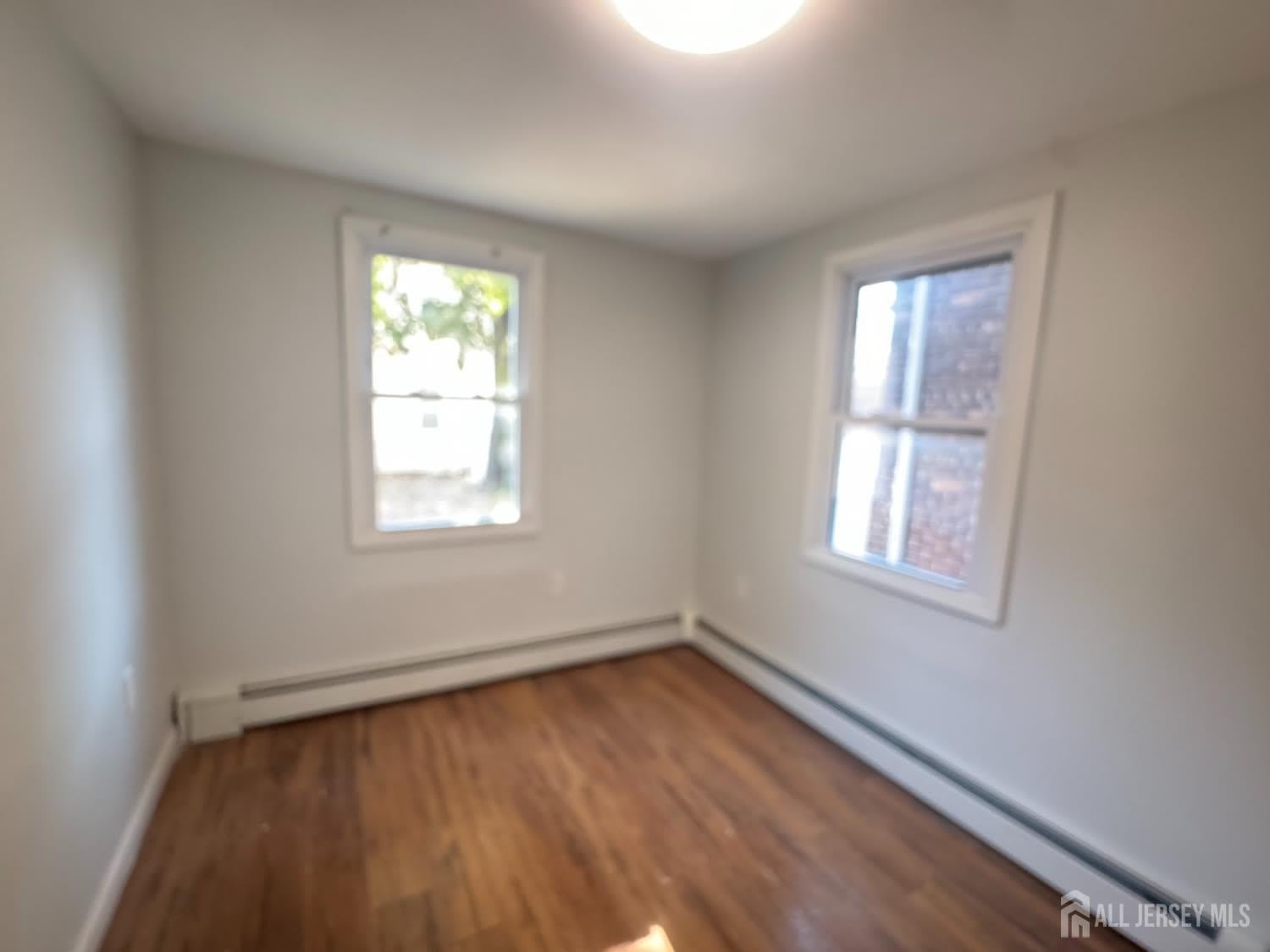 310 SOMERSET Street – photo 3