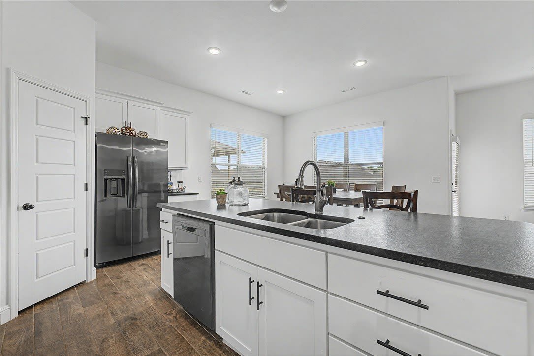 2040 Periwinkle Place – photo 4