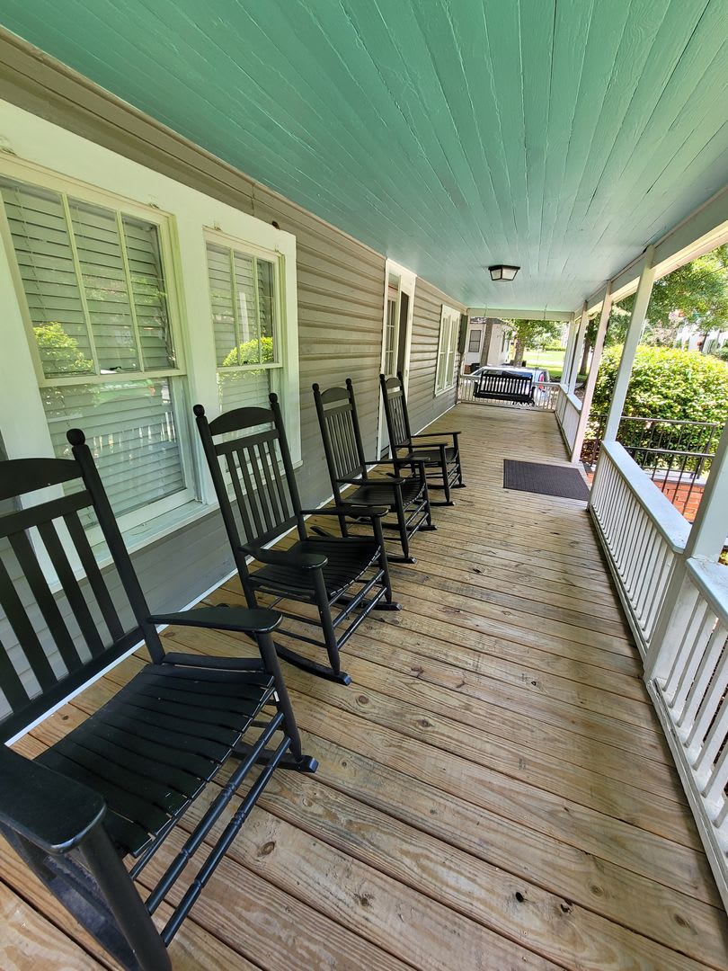 Move In Special Beautiful 3 Bedroom 2 Bath Home – photo 2