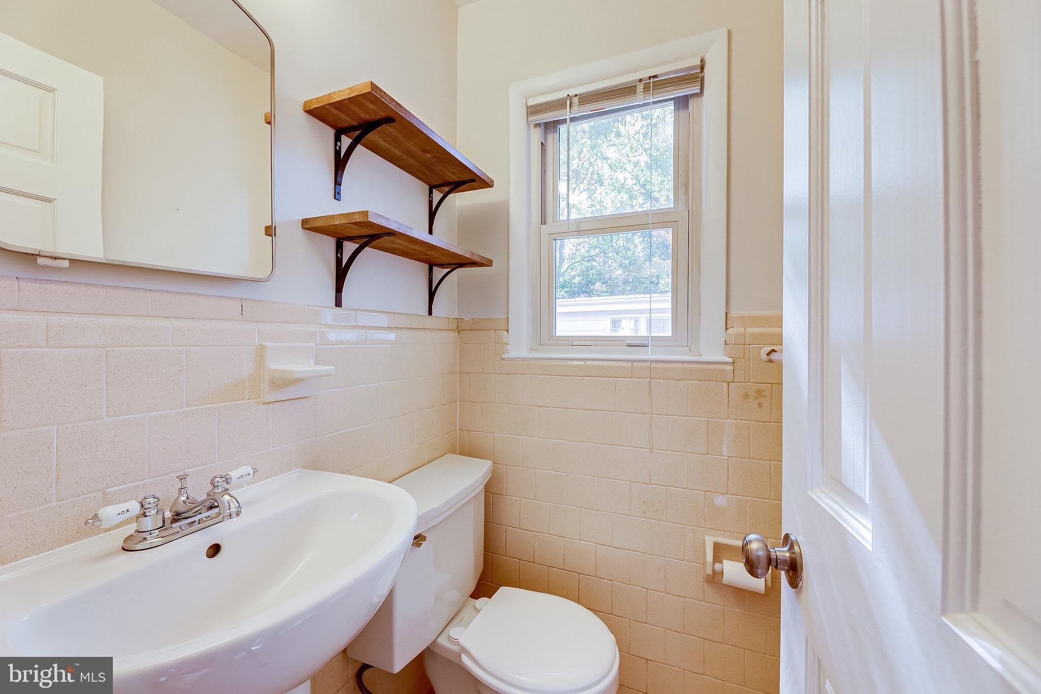 2414 KEY Boulevard – photo 5