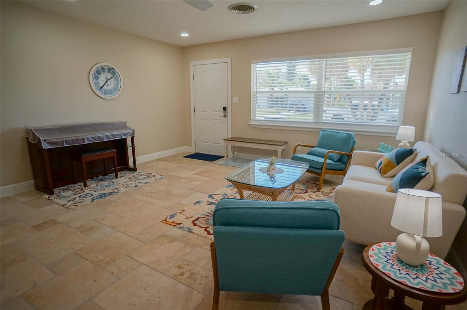 929 LANTANA Avenue – photo 4