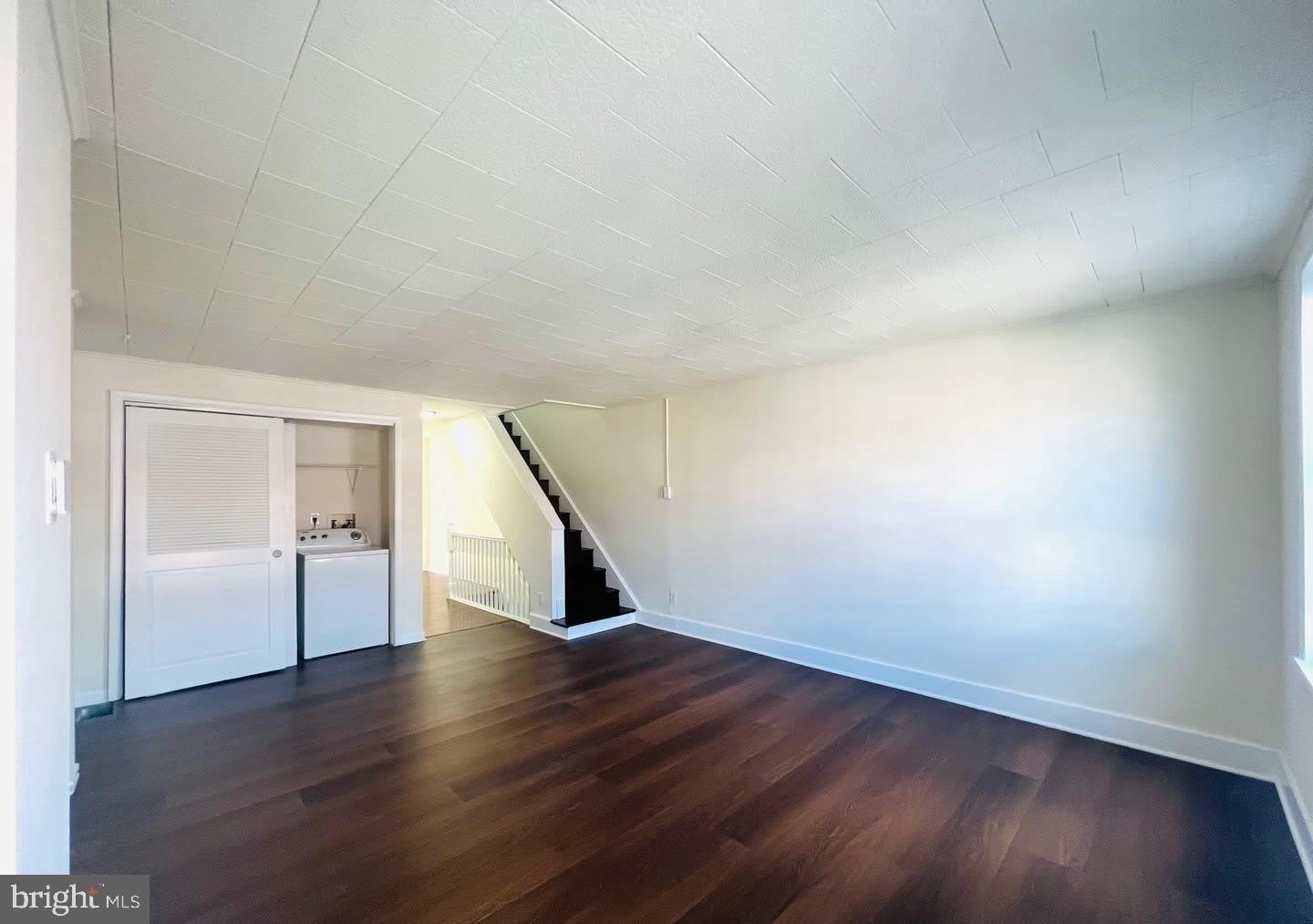 336 BARCLAY Street – photo 5