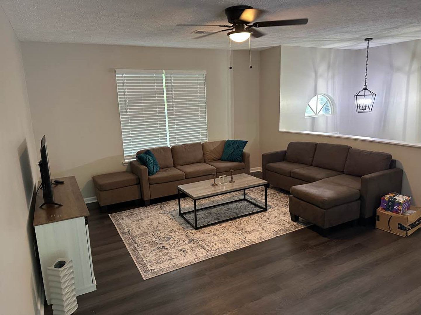 Room In 5 Bedroom Home At Newberry Trl – photo 2