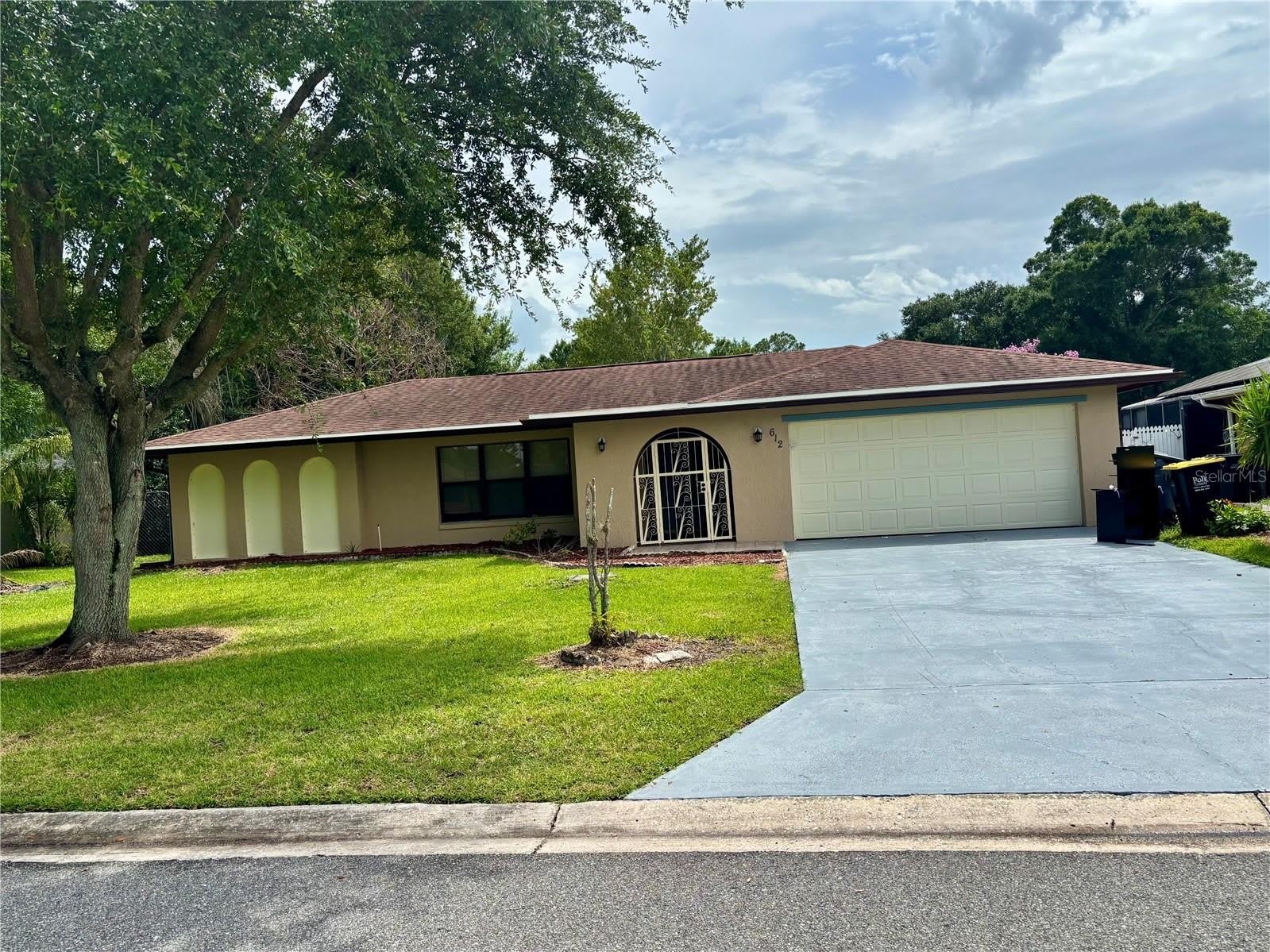 612 WOOD Drive – photo 1