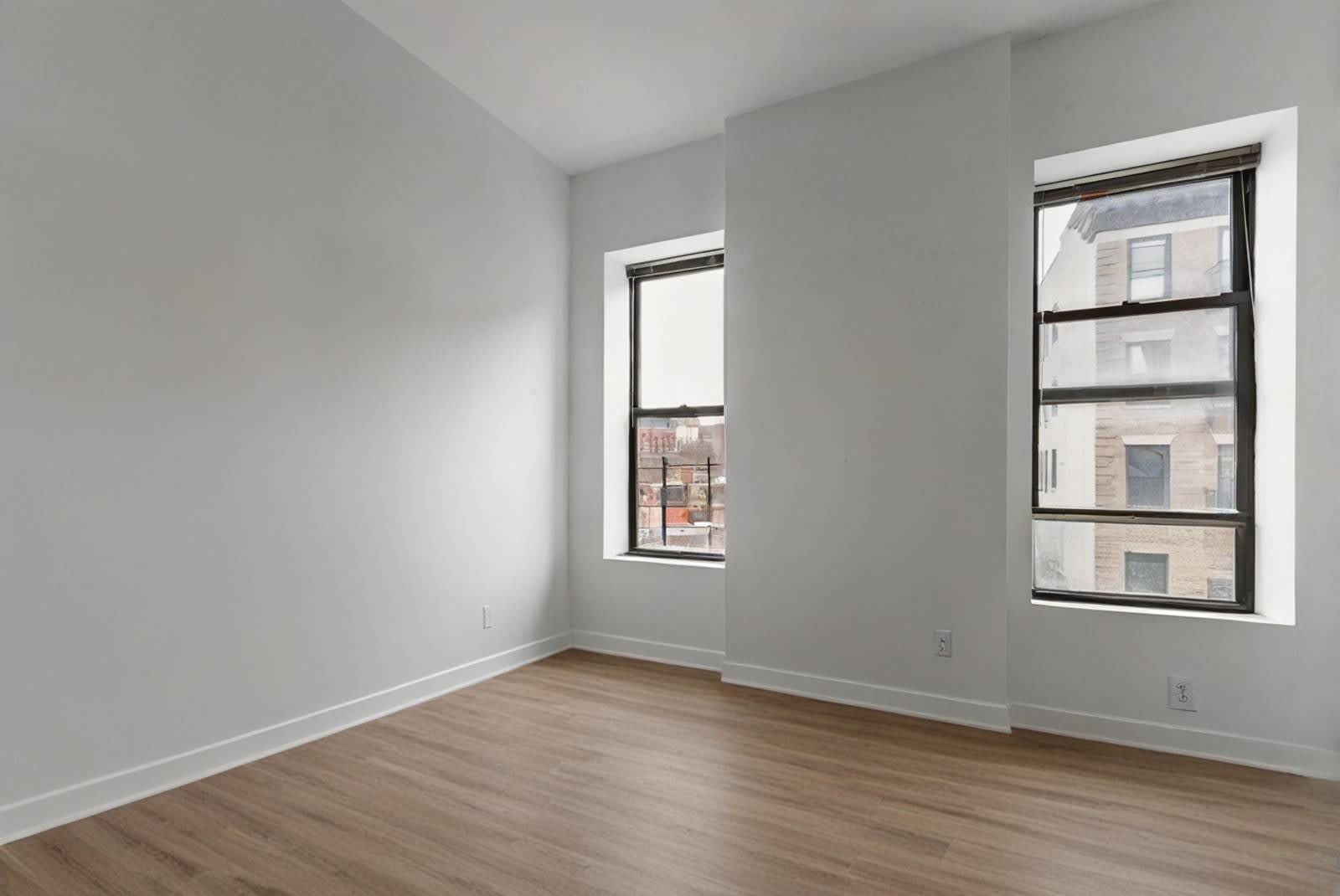 411 Manhattan Avenue – photo 3