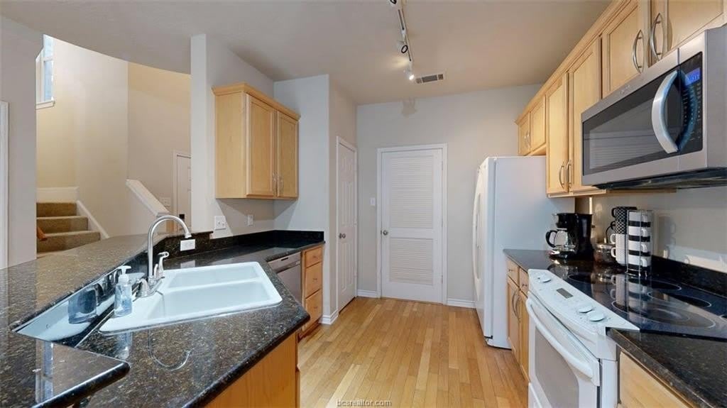 4307 Spring Hill Drive – photo 4