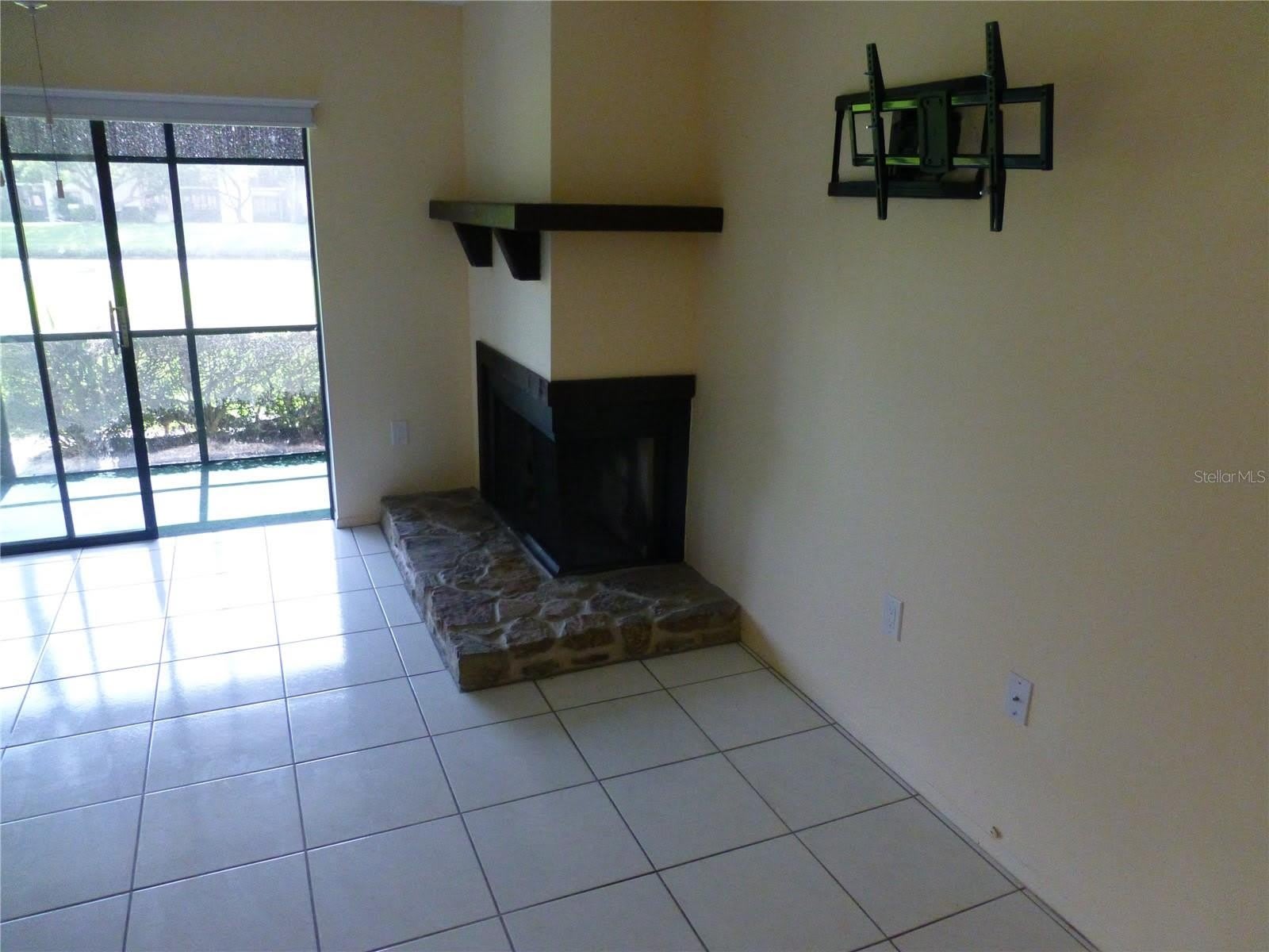 119 LAKESIDE Drive – photo 4