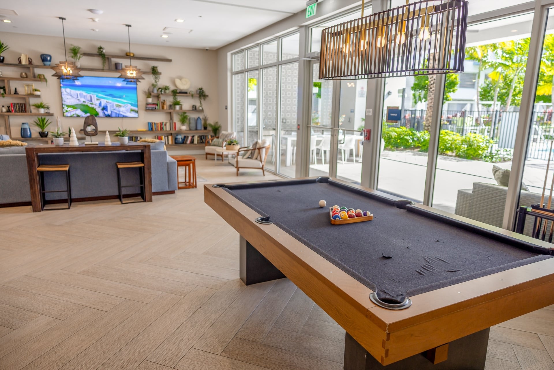 Pura Vida Hialeah Luxury Apartments – photo 3