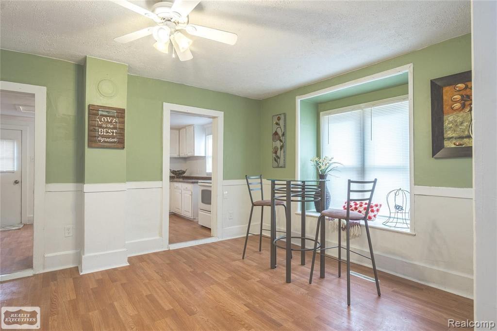 107 East Perry Street – photo 5
