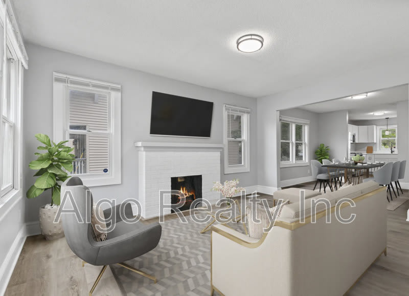 2915 North Logan Avenue – photo 1