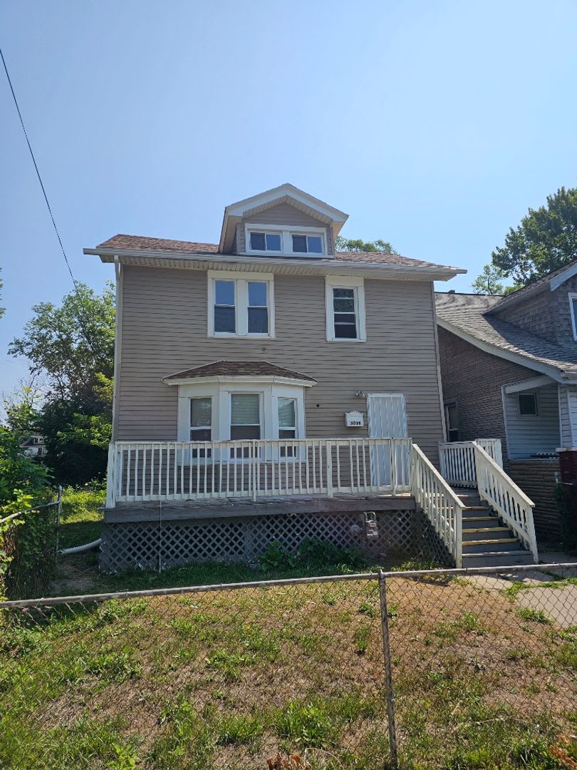 5056 Bewick St, 3 Beds – photo 1