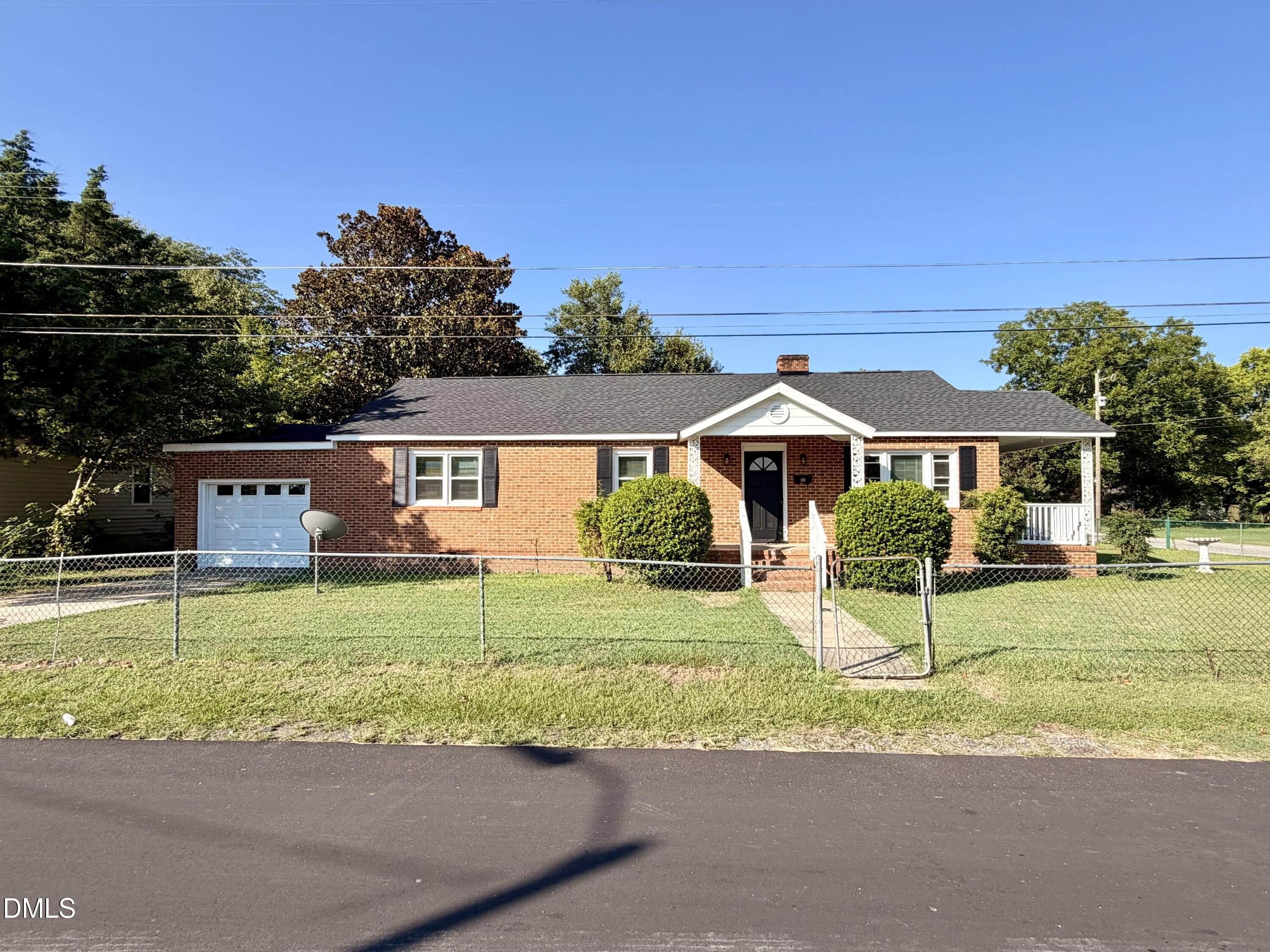 1000 E Harnett Street – photo 1