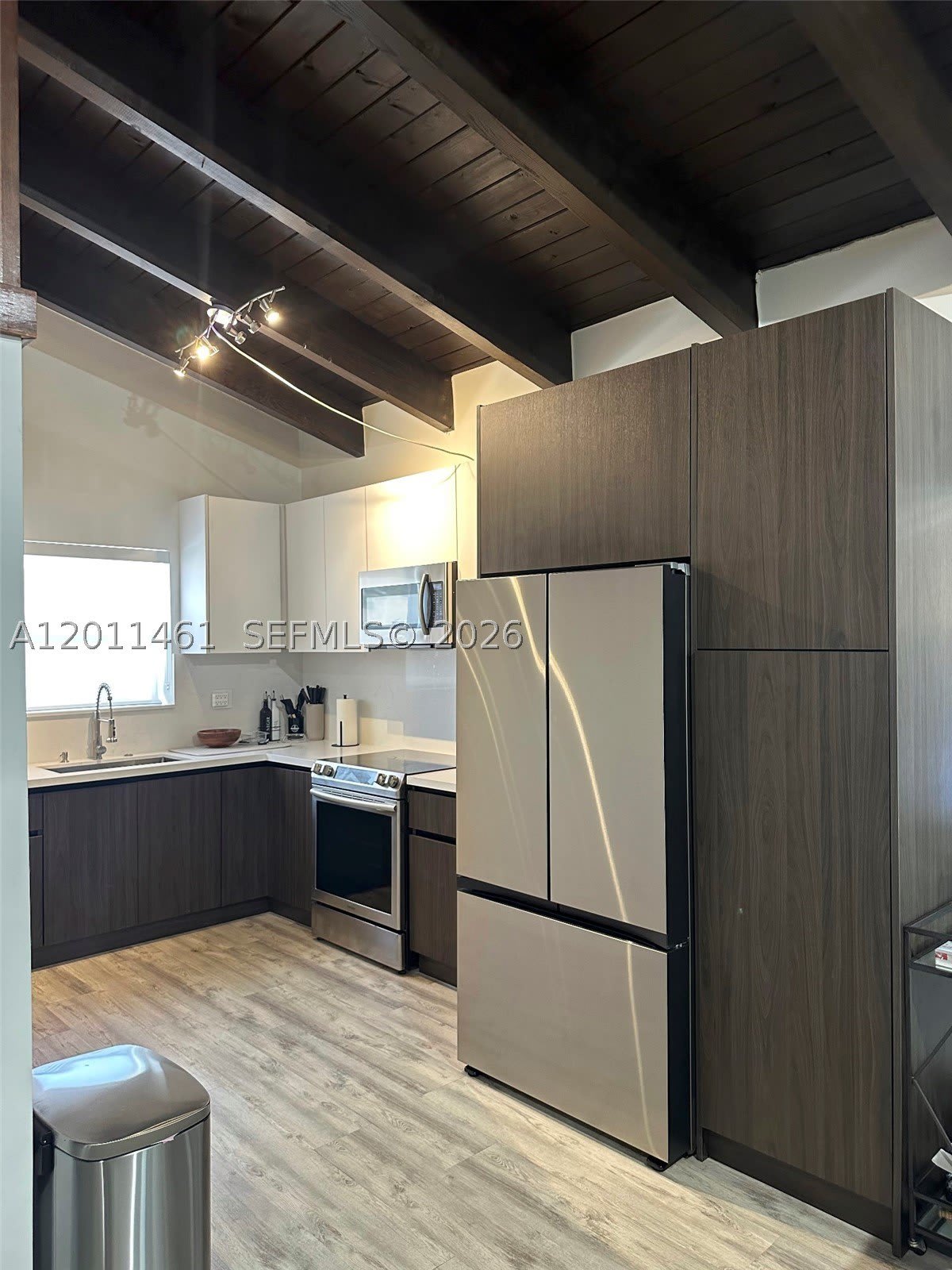 709 SW 79th Ter – photo 1