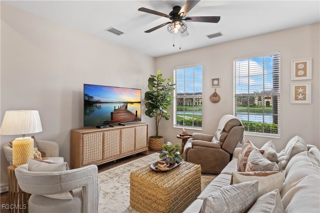 11908 Izarra Way – photo 3