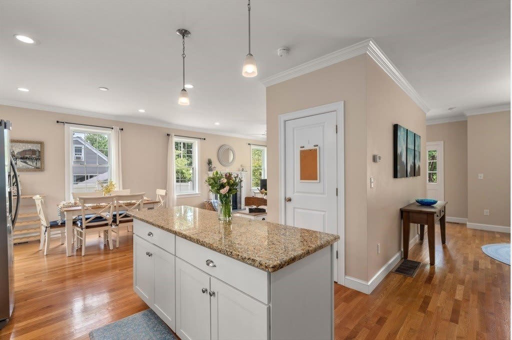 23 Basswood Ave – photo 4