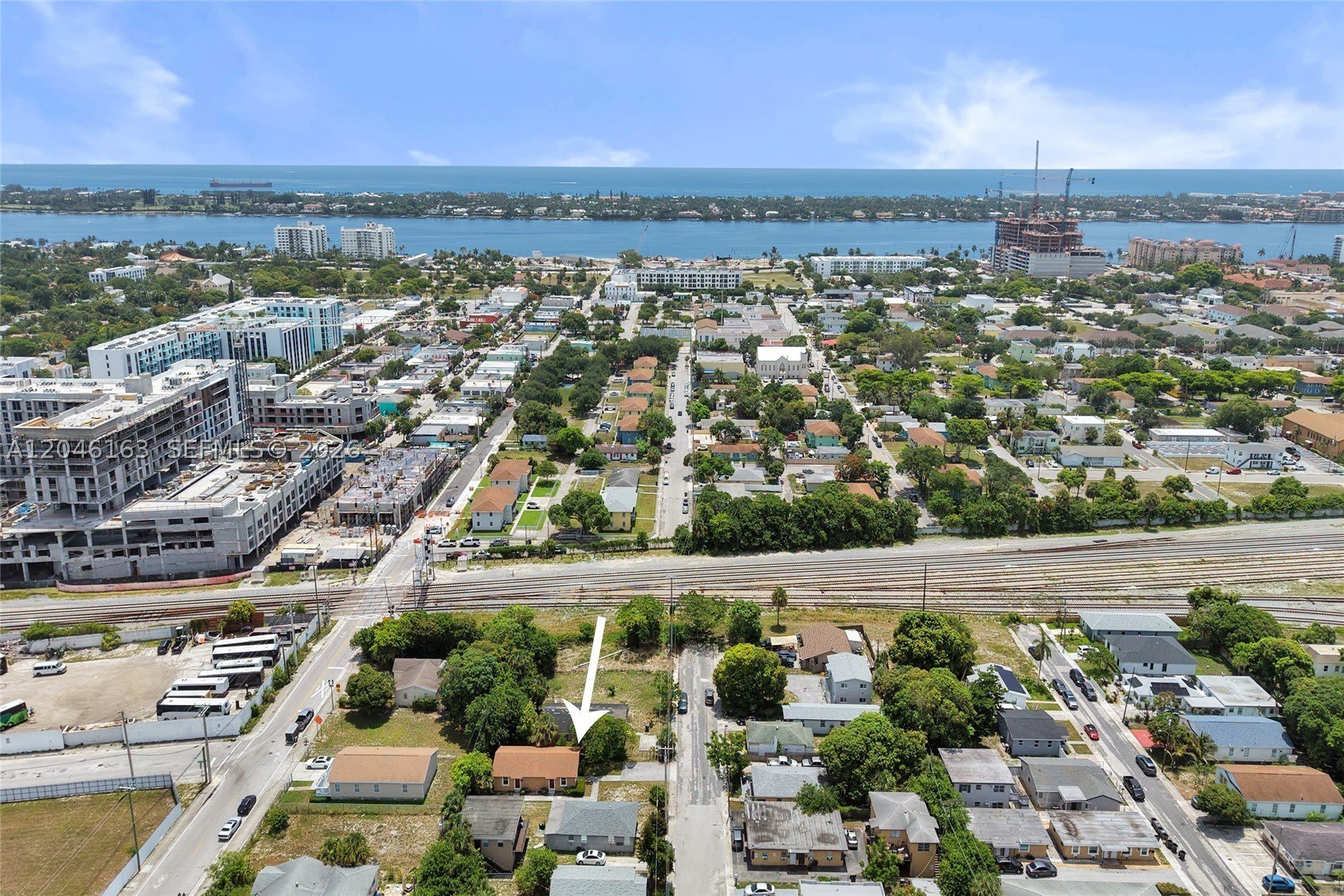 727 22nd St – photo 4