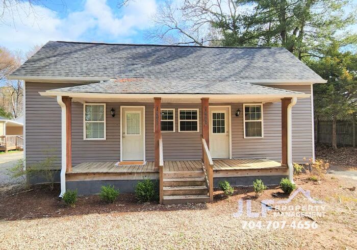 1423 Oakshade Avenue – photo 1