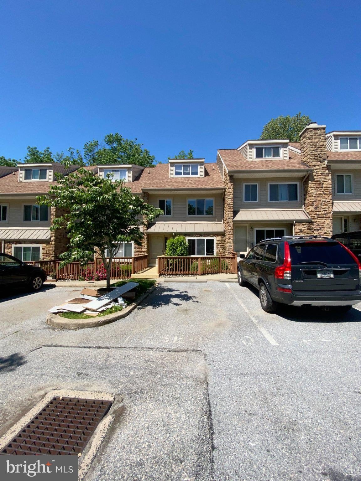 326 BRIGADE Court – photo 2