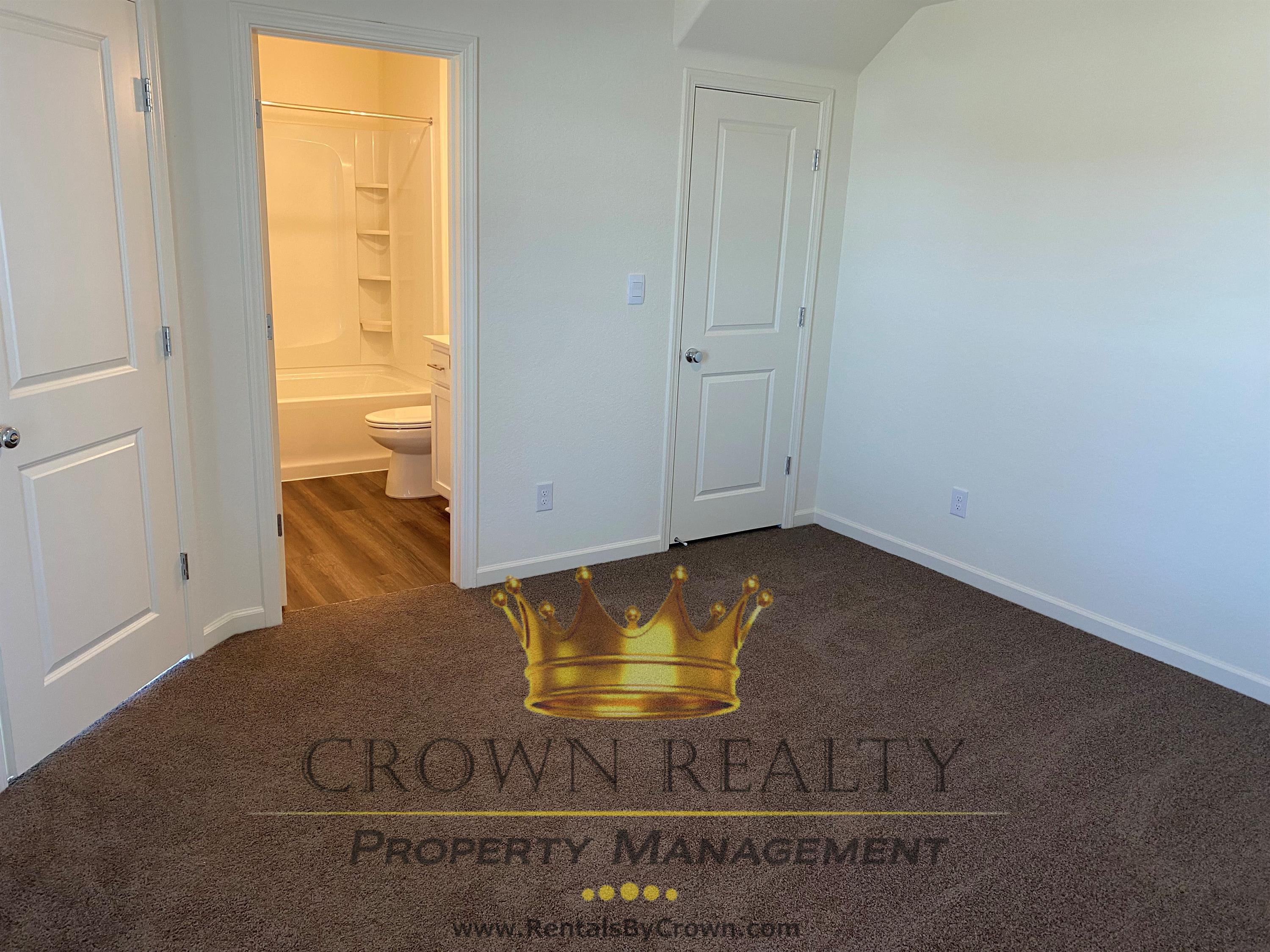 1109 East Elkhorn Avenue – photo 1