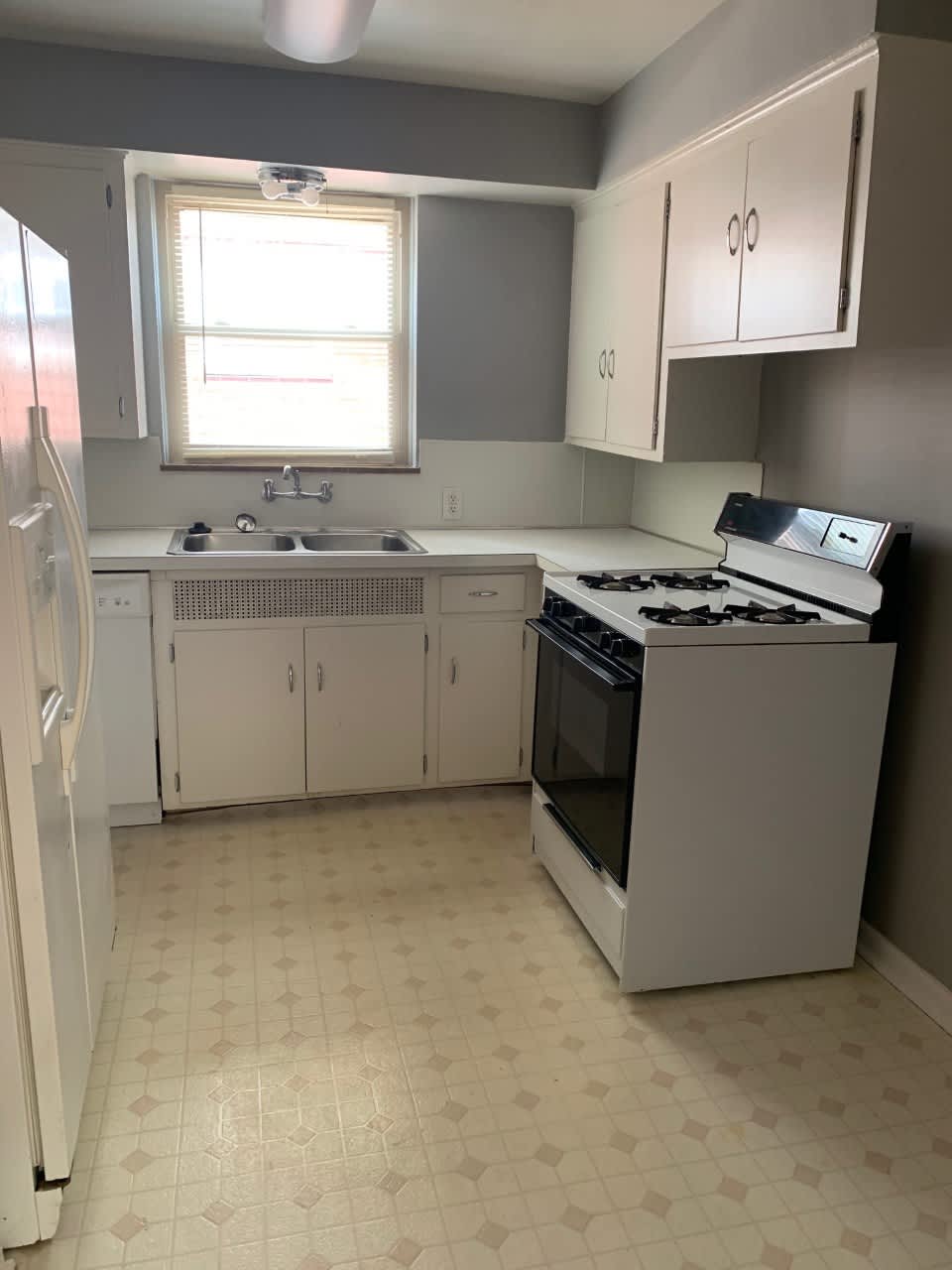 1796 Northwest Blvd – photo 3