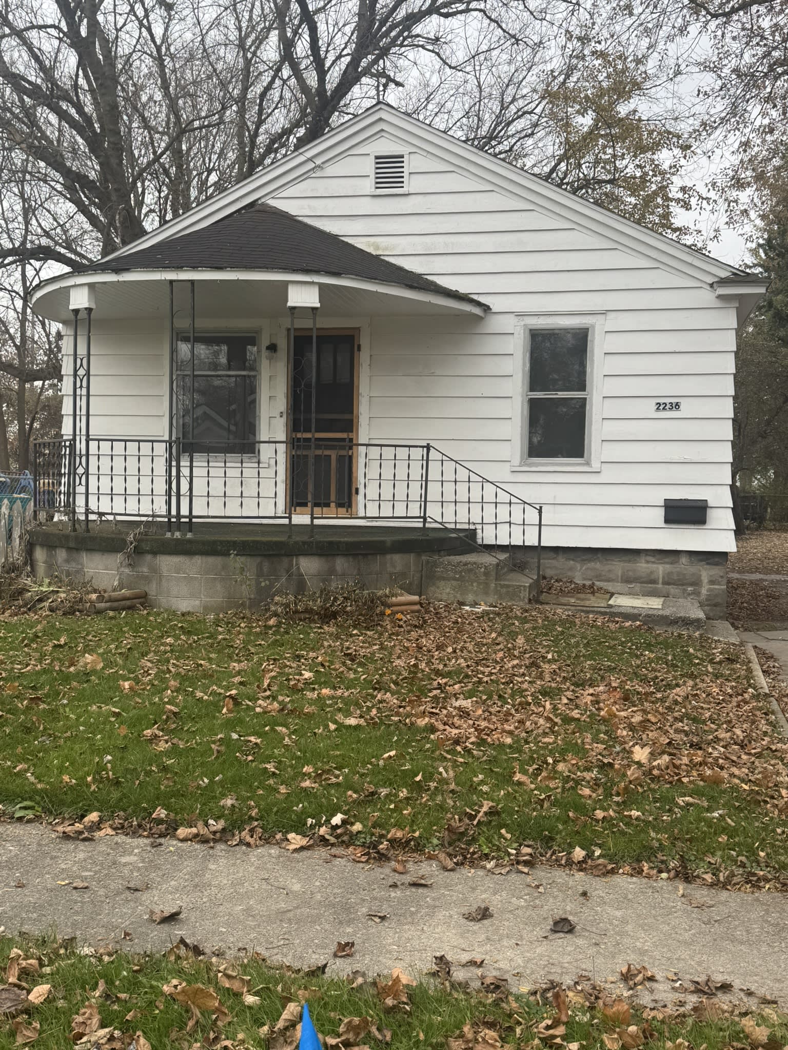 2236 King St – photo 1