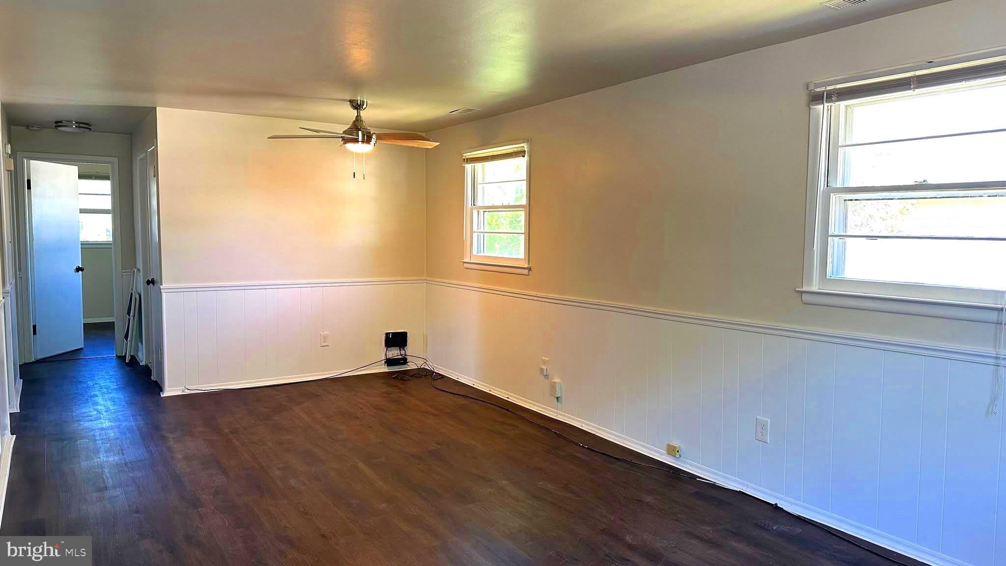 257 EVERGREEN Avenue – photo 3